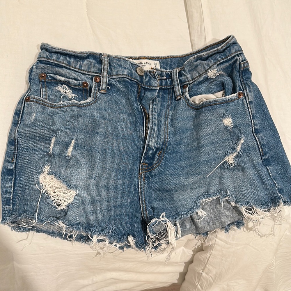 Abercrombie & Fitch - The Mom Short High Rise Shorts